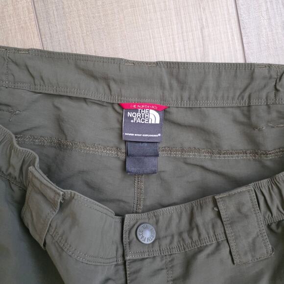 The North Face Olive Green Nylon Cargo Shorts Hiking Fishing Men Sz L - Picture 9 of 12